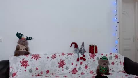 Snapshot of elenatroyy chatting on 12-29-24, 03:11 ElenaTroyy online show from 12-29-24, 03:11