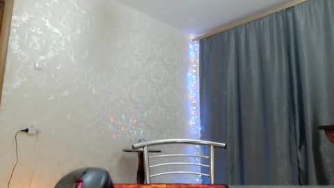 elenaza online show from 02-18-25, 07:41