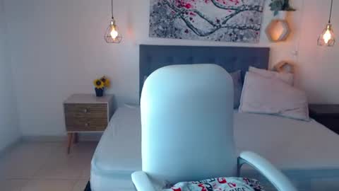 Elenna online show from 07-13-26, 01:14
