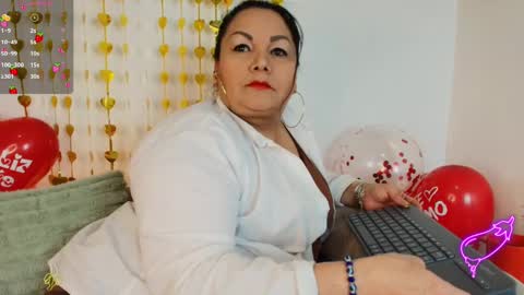 elenna_boobs_ online show from 09-15-25, 04:45