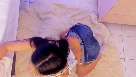 Snapshot of elenna_salvatoree chatting on 05-06-26, 12:54 Elena online show from 05-06-26, 12:54