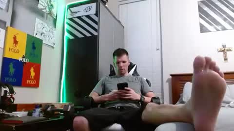 Snapshot of elevatetlb chatting on 12-17-25, 12:16 Walker online show from 12-17-25, 12:16