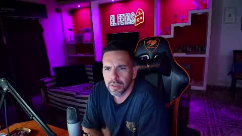 elfetas online show from 10-20-25, 01:39