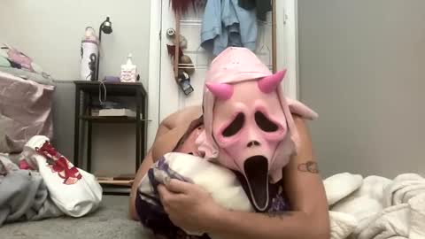 Snapshot of elfspit chatting on 10-05-25, 01:15 elfspit online show from 10-05-25, 01:15