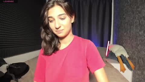 Elfy online show from 09-29-25, 04:12