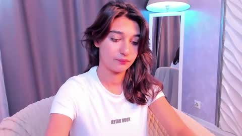 Elfy online show from 10-19-25, 01:56