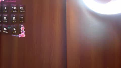 Eliza online show from 12-18-24, 12:43