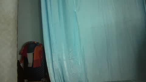 Snapshot of elia011 chatting on 01-15-25, 10:02 elia011 online show from 01-15-25, 10:02