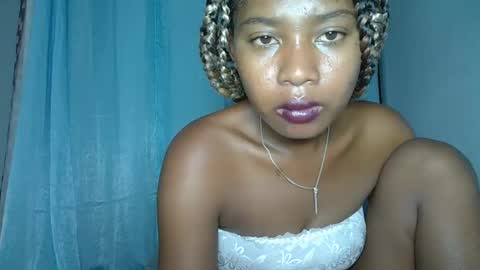 Snapshot of elia011 chatting on 01-18-25, 06:43 elia011 online show from 01-18-25, 06:43