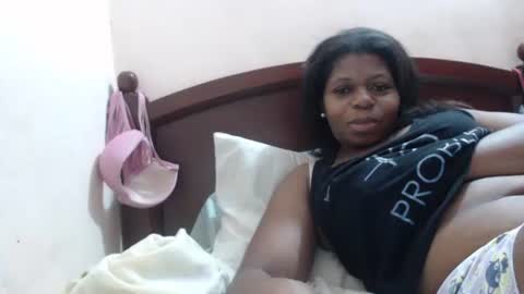 elianis598477 online show from 11-23-25, 08:41