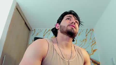 Elian online show from 06-17-26, 03:53