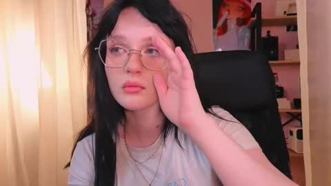 Ellie online show from 10-02-25, 05:14