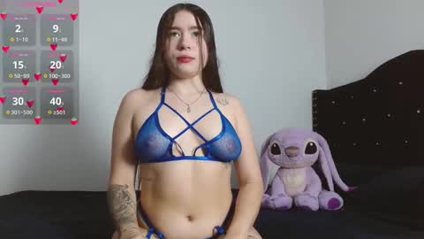 Snapshot of elii_sweet_ chatting on 09-08-25, 11:04 elii_sweet_ online show from 09-08-25, 11:04