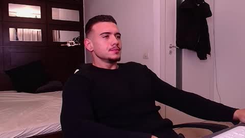 ElijahThorne online show from 12-17-25, 05:46