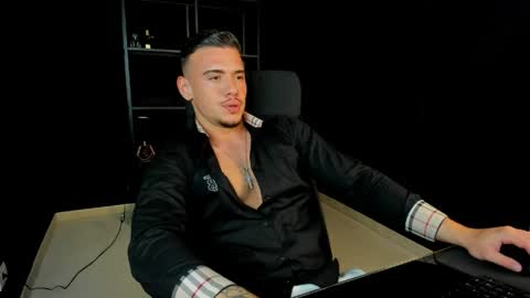 Snapshot of elijahthorne chatting on 04-09-26, 08:42 ElijahThorne online show from 04-09-26, 08:42