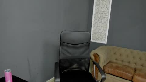 Snapshot of elijahthorne chatting on 07-19-26, 11:58 ElijahThorne online show from 07-19-26, 11:58
