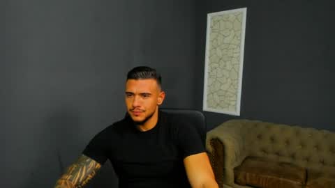 Snapshot of elijahthorne chatting on 07-21-26, 05:32 ElijahThorne online show from 07-21-26, 05:32