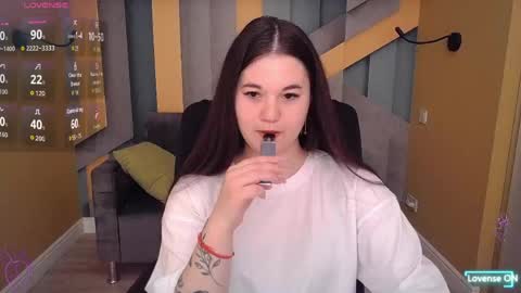 ElinaMils online show from 05-19-26, 05:58
