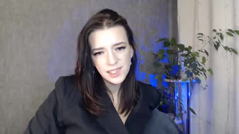 Elina online show from 03-18-26, 10:46
