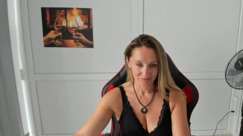 Milena online show from 07-24-26, 10:35
