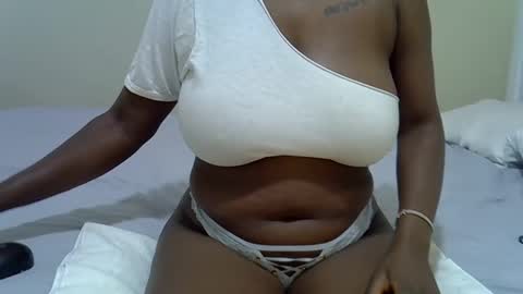 Snapshot of elisa044 chatting on 12-04-24, 05:27 lisathegoddess online show from 12-04-24, 05:27