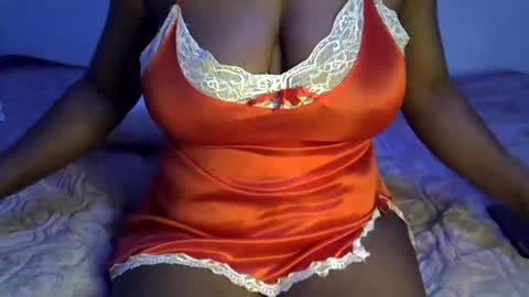 Snapshot of elisa044 chatting on 09-19-25, 03:19 lisathegoddess online show from 09-19-25, 03:19