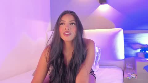 Snapshot of elisa_castrillon chatting on 05-21-26, 07:32 Elisa online show from 05-21-26, 07:32