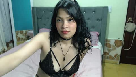 Snapshot of elisa_diaz_14 chatting on 01-30-25, 04:37 Elisa Diaz online show from 01-30-25, 04:37