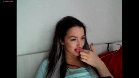 Snapshot of elisa_dove208 chatting on 10-23-25, 06:34 elisa_dove208 online show from 10-23-25, 06:34