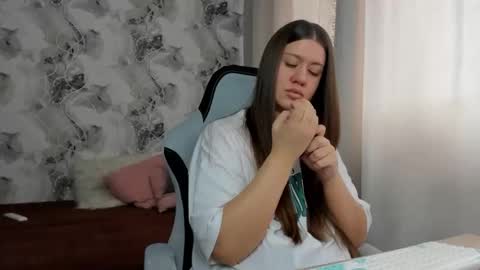 Aletta Oushen online show from 05-12-26, 10:23