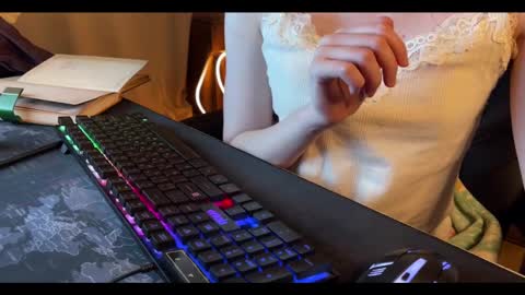 Snapshot of elisa_north chatting on 01-29-25, 05:24 Elisa North online show from 01-29-25, 05:24