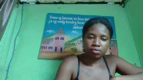 elisabeth2525 online show from 01-07-25, 10:41