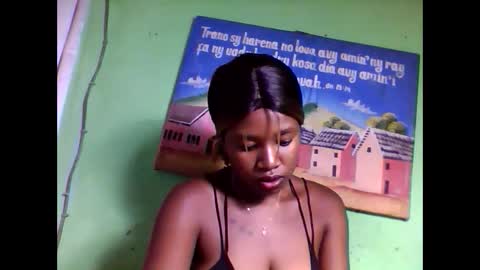 elisabeth2525 online show from 02-01-25, 07:05