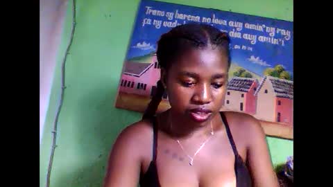 elisabeth2525 online show from 02-03-25, 07:00
