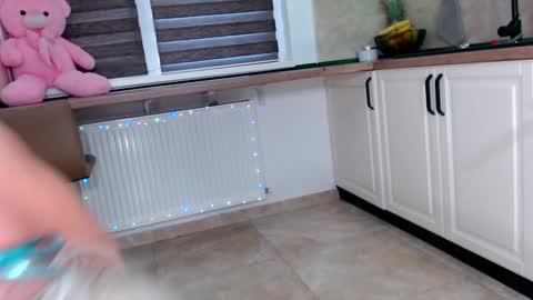 elisabeth_jason online show from 10-28-25, 08:40