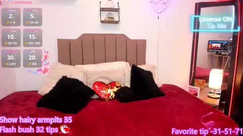 Elizabeth  online show from 11-07-25, 12:05