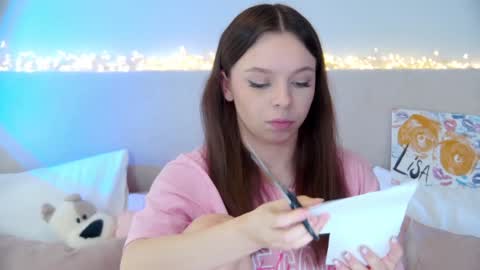 Snapshot of elisabethdavis chatting on 01-18-25, 08:51 ElisabethDavis online show from 01-18-25, 08:51