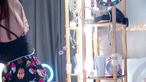 Snapshot of elisabethdavis chatting on 01-25-25, 06:57 ElisabethDavis online show from 01-25-25, 06:57