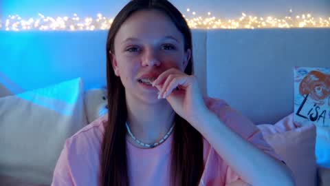 Snapshot of elisabethdavis chatting on 01-26-25, 01:20 ElisabethDavis online show from 01-26-25, 01:20