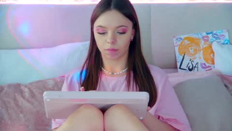 Snapshot of elisabethdavis chatting on 01-30-25, 06:21 ElisabethDavis online show from 01-30-25, 06:21