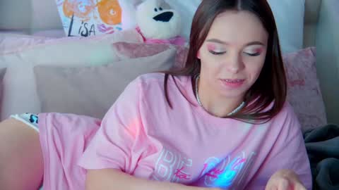 Snapshot of elisabethdavis chatting on 01-31-25, 07:08 ElisabethDavis online show from 01-31-25, 07:08