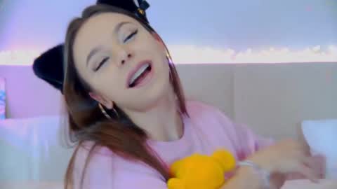 Snapshot of elisabethdavis chatting on 03-06-25, 09:09 ElisabethDavis online show from 03-06-25, 09:09