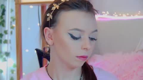 Snapshot of elisabethdavis chatting on 09-14-25, 03:11 ElisabethDavis online show from 09-14-25, 03:11