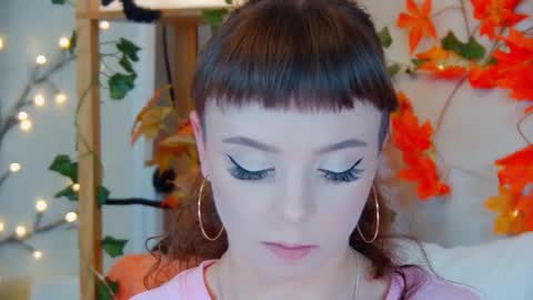 Snapshot of elisabethdavis chatting on 10-11-25, 05:00 ElisabethDavis online show from 10-11-25, 05:00