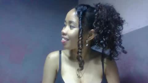 Snapshot of elisabethee chatting on 04-29-26, 07:34 elisabethee online show from 04-29-26, 07:34