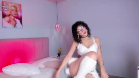 elisabethflores online show from 09-13-25, 12:38