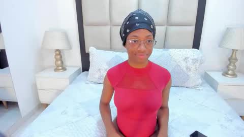 elisabettamonroy online show from 10-02-25, 02:13