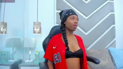 elisabettamonroy online show from 10-06-25, 04:04