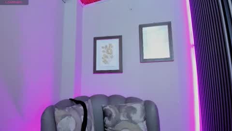 Elisa Sue online show from 02-25-26, 04:33