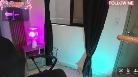 Snapshot of elise_leyton chatting on 12-17-25, 06:14 ELISE LEYTON online show from 12-17-25, 06:14